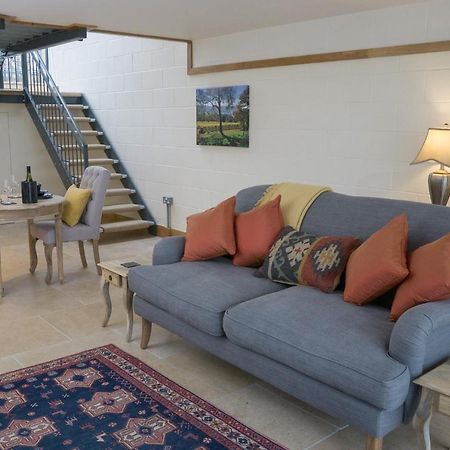 Vineyard Barn Room Woodchester Экстерьер фото